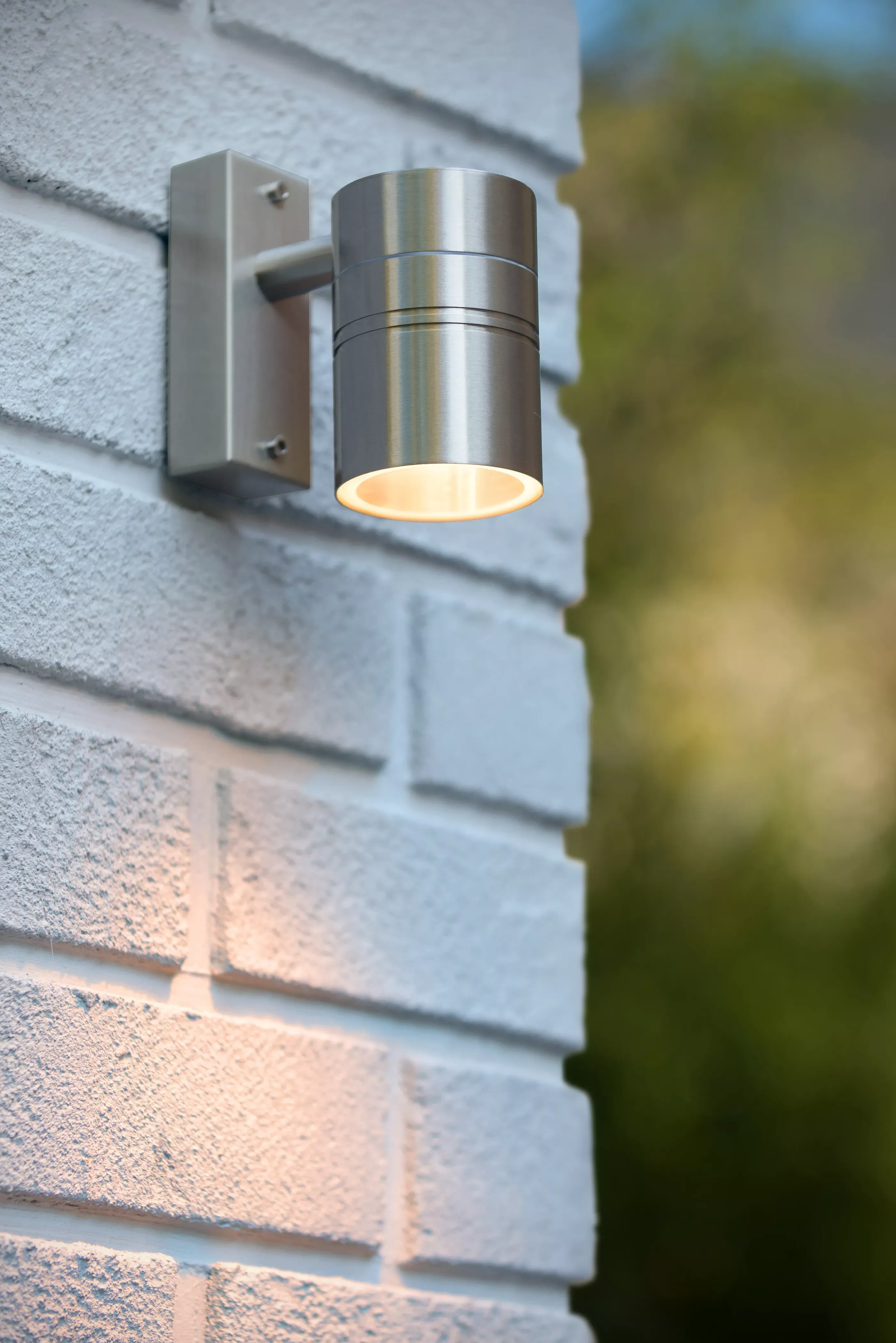 Online ARNE-LED - Wandspot / Wandlamp Binnen/Buiten - Ø 6,3 cm - LED - GU10 - 1x5W 2700K - IP44 - Mat chroom Wandverlichting Buiten