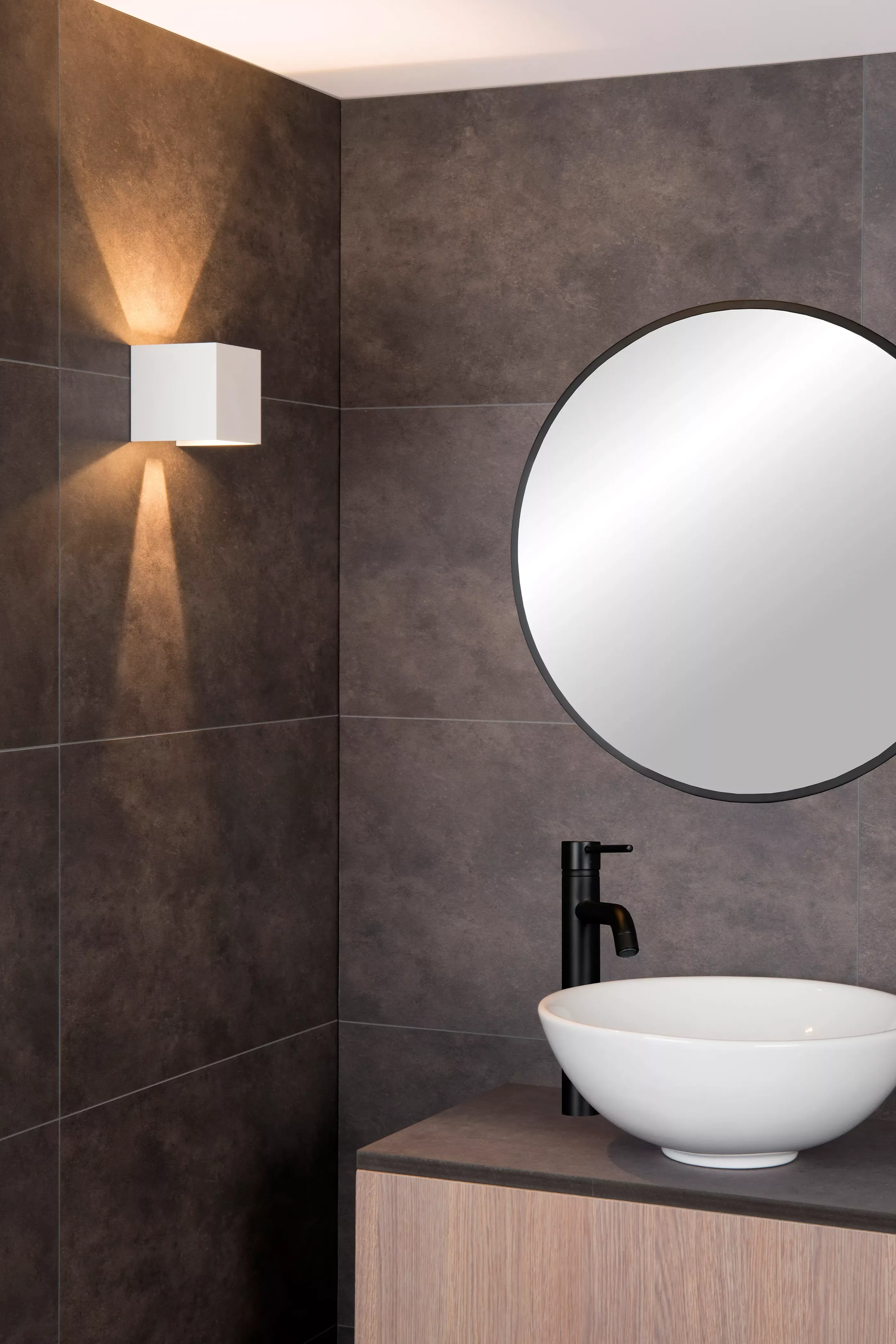 Outlet AXI - Wandspot / Wandlamp Badkamer - LED - 2x7W 2700K - IP54 - Verstelbare stralingshoek - Wit Wandverlichting