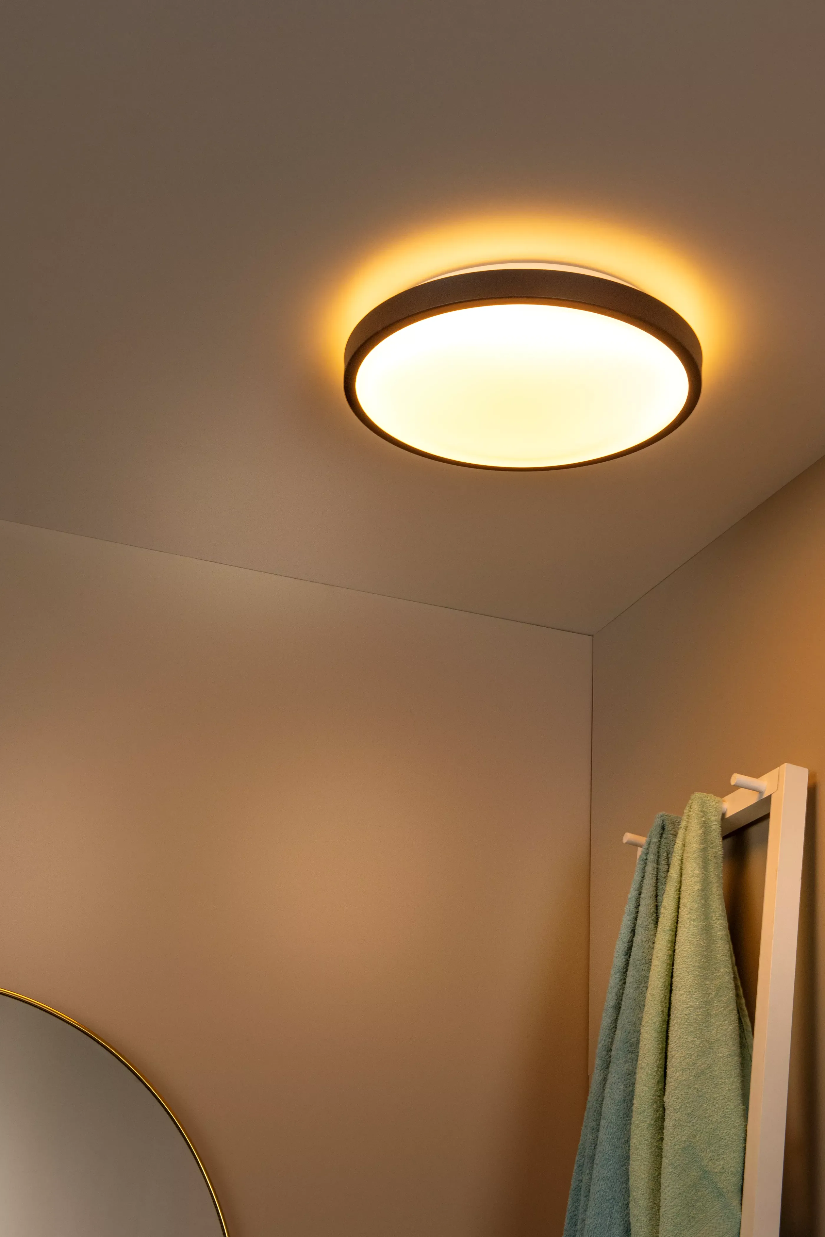 Flash Sale DASHER - Plafonnière Badkamer - Ø 41 cm - LED - 1x24W 2700K - IP44 - Beweging & dag/nacht sensor - Zwart Plafondlampen