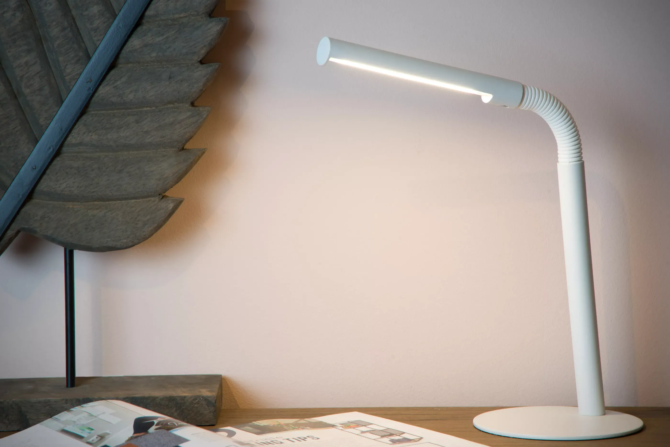 New GILLY - Bureaulamp - LED - 1x5W 2700K - Wit Bureaulampen